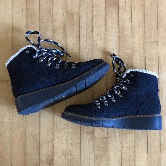 Dr.Scholl’s So Comfy Wedge Bootie - Picture 6 of 16